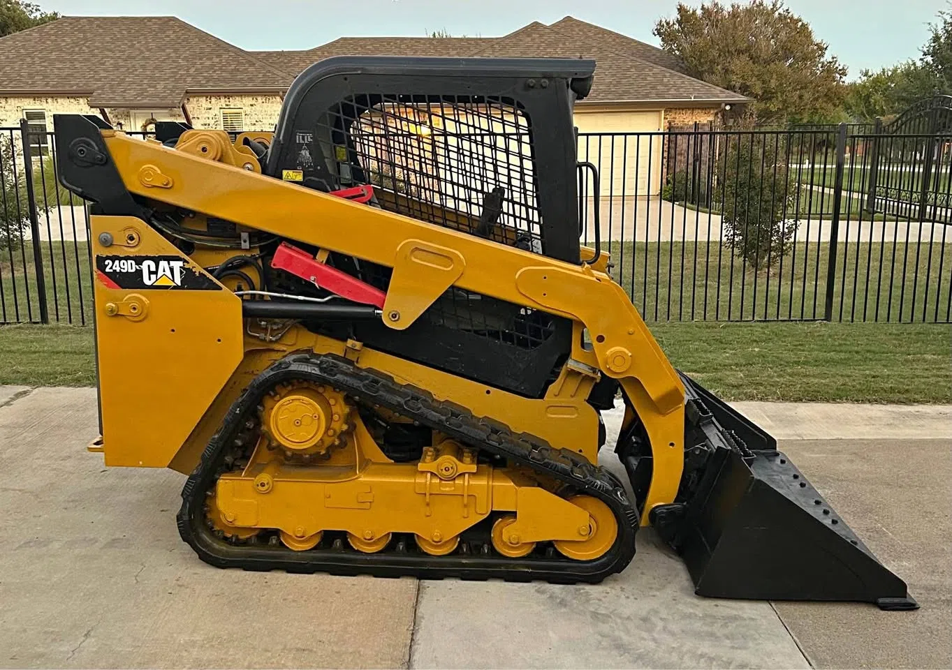 2018 Caterpillar 249D Compact Track Loader, photo 1
