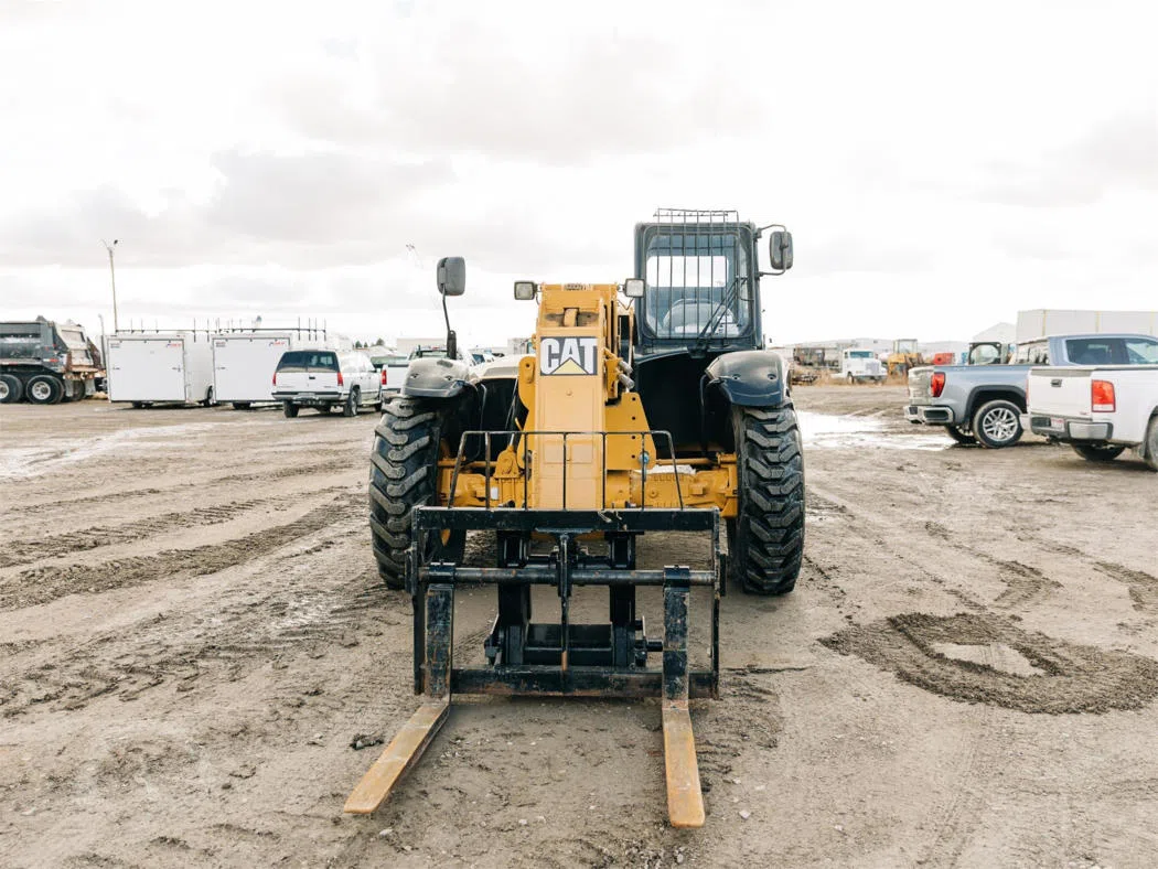 2006 Caterpillar TH460B Telehandler, photo 1