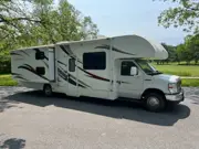 2013 Thor Motor Coach Chateau 31A, photo 3