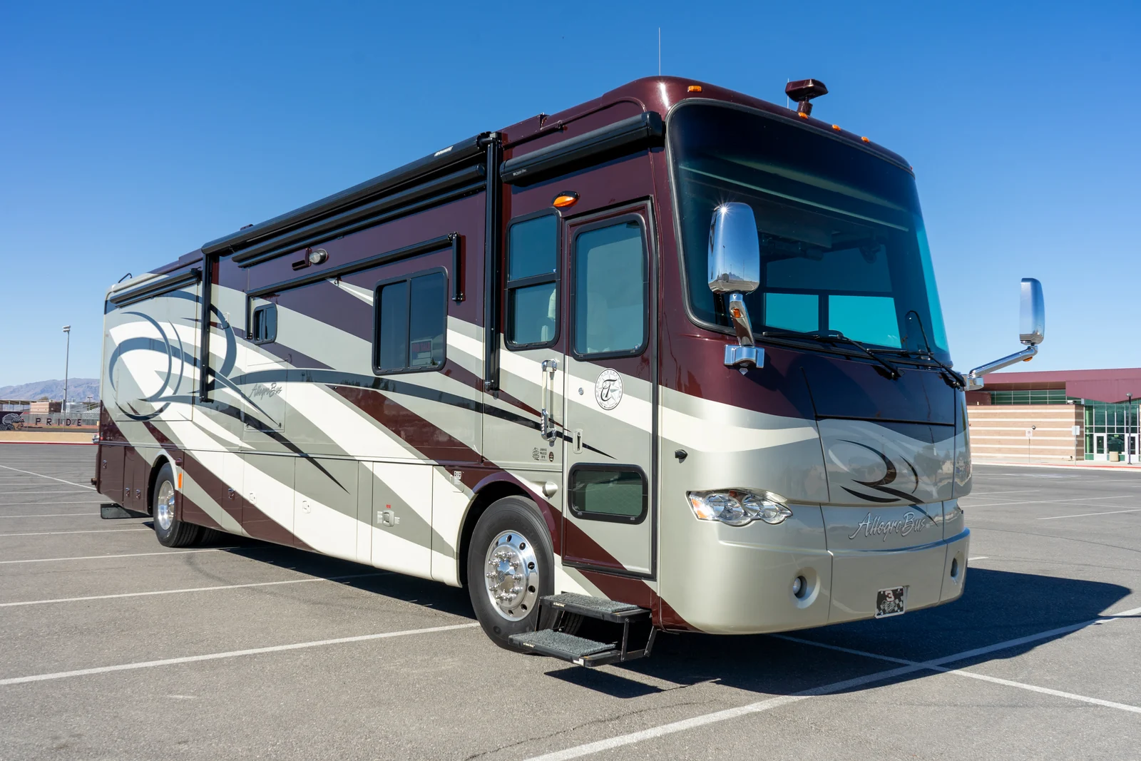 2011 Tiffin Allegro Bus 40 QXP Motorcoach, photo 1