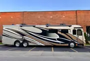 2015 Fleetwood American Revolution LE 42T Motorcoach, photo 2