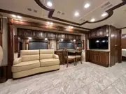 2015 Fleetwood American Revolution LE 42T Motorcoach, photo 16