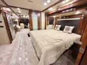 2015 Fleetwood American Revolution LE 42T Motorcoach, photo 22