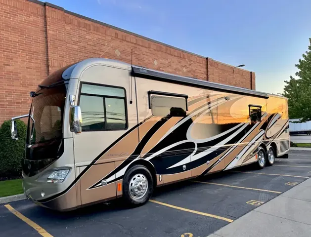 2015 Fleetwood American Revolution LE 42T Motorcoach