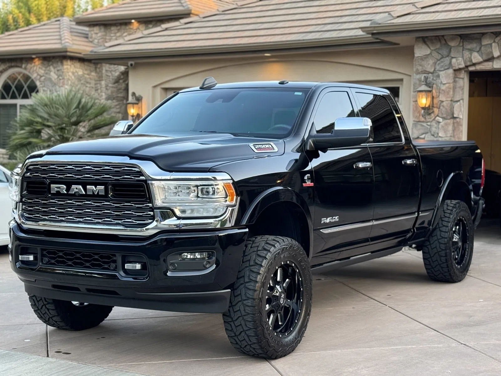 2019 Ram 2500 Limited, photo 1