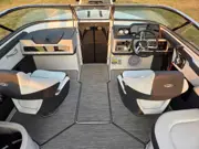 2019 Regal 2300 Bowrider, photo 8