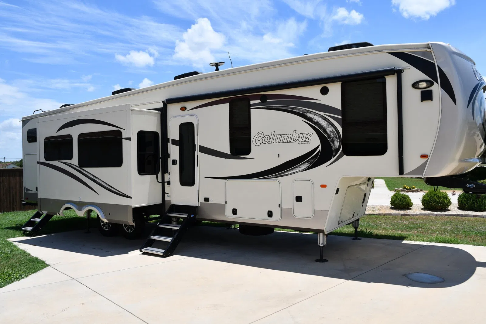 2019 Palomino Columbus 374BH, photo 1