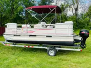 2005 Sun Tracker 20' Pontoon Boat, photo 5
