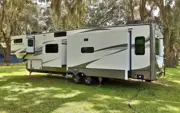 2020 Keystone Montana 3855BR, photo 5