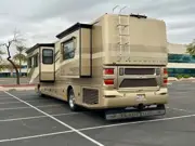 2006 Fleetwood American Tradition Motorhome, photo 3