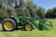 2010 John Deere 6115D MFWD Tractor with Grapple Loader, photo 4