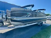 2019 Premier 270 Intrigue, photo 2
