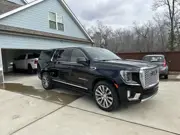 2021 GMC Yukon XL Denali, photo 2
