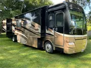 2008 Fleetwood Discovery 40X, photo 1
